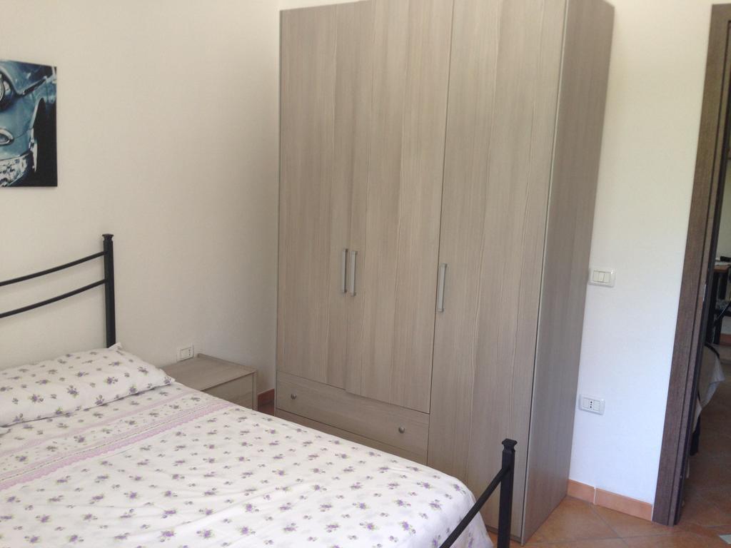 Appartamento Blue House Badesi Esterno foto